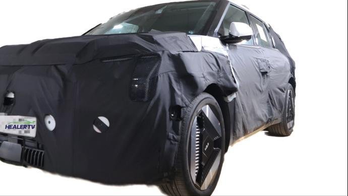 Avistado el modelo de preproducción KIA EV3 P1