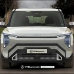 Automóvil eléctrico frente blanco de la marca Kia.